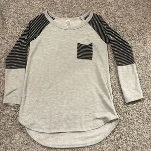 Long sleeve tee by Sun & moon size medium